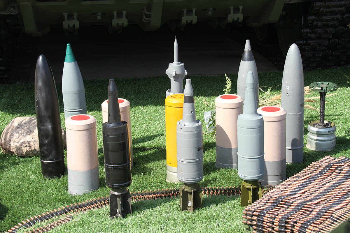 Hemos podido observar en exclusiva las avanzadas municiones con las que parece se ha dotado al carro de combate T-14 Armata de Rusia. (Octavio Dez Cmara)  